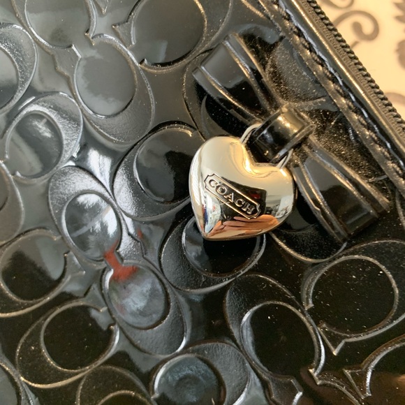 Coach - Picture 4 of 5